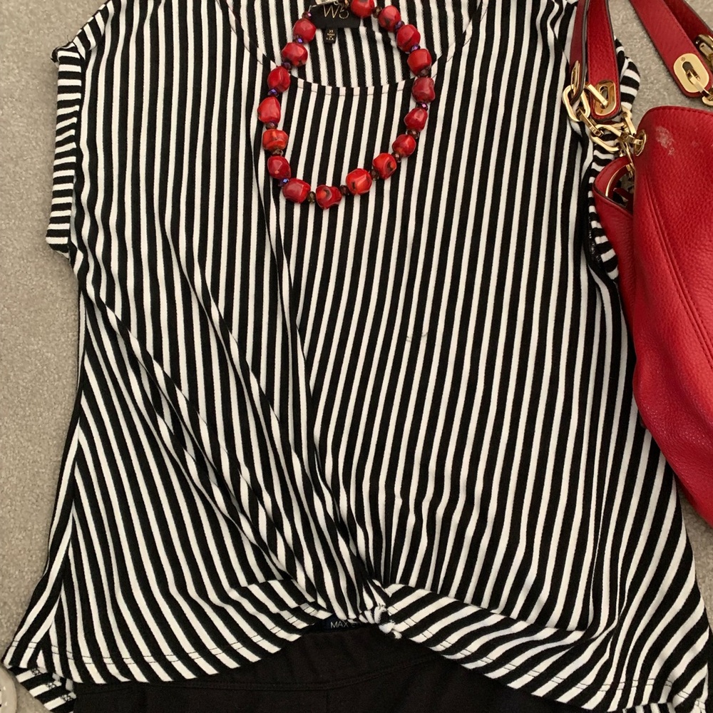 W5 striped Top - Picture 2 of 8